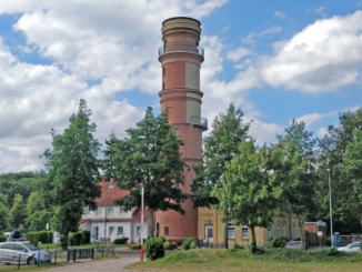 Der alte Leuchtturm von Travemünde: Von der Zeit verdrängt