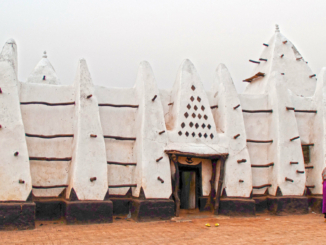 Larabanga: Älteste Moschee Westafrikas und mystischer Stein