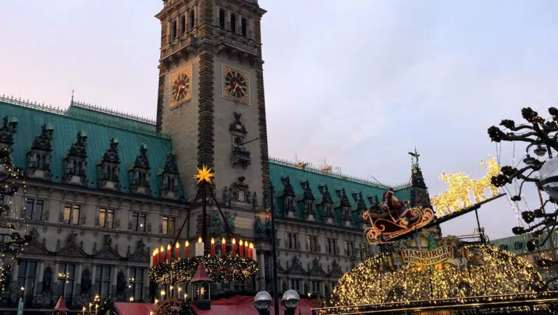 Weihnachtsmarkt Rathausplatz Hamburg