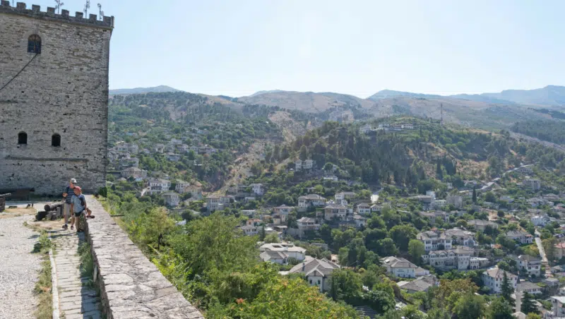 Ausblick von Gjirokastra-Burg