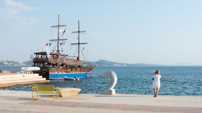 Segelboot in Saranda