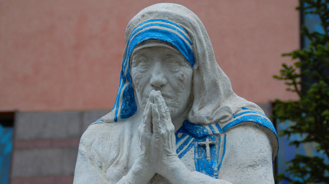 Mutter-Teresa-Statue in Tirana