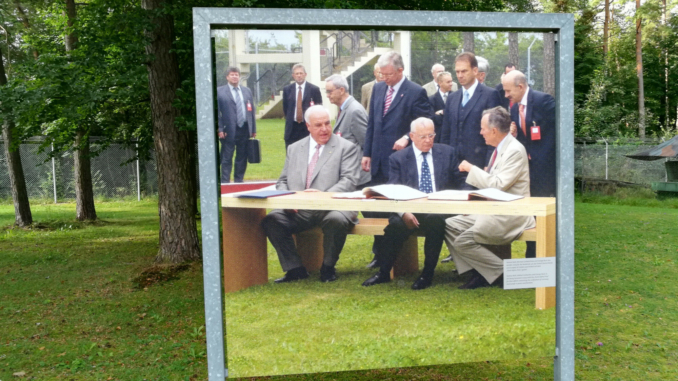 Helmut Kohl besucht Point Alpha