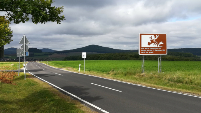 Hinweisschild Deutsche Teilung