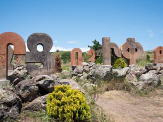 Armenisches Alphabet in Artashavan: Denkmal für die Sprache